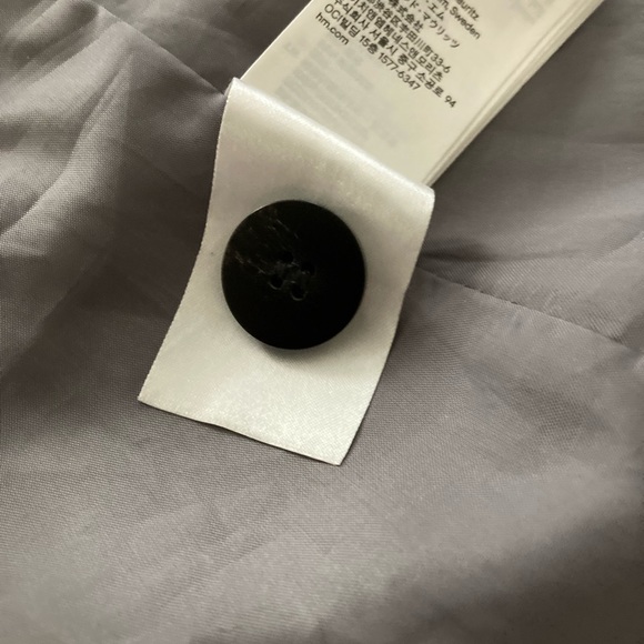 H&M grey blazer - size 12 - Picture 3 of 5